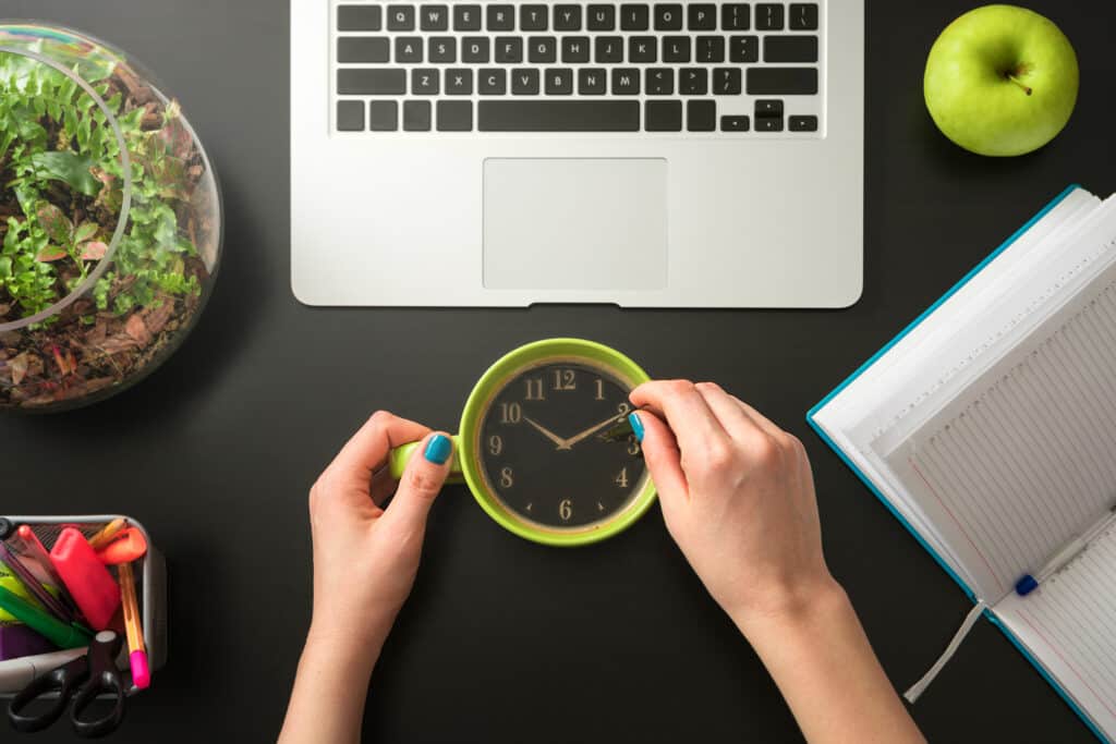 Conciliar trabalho e estudos Sem Perder a Produtividade